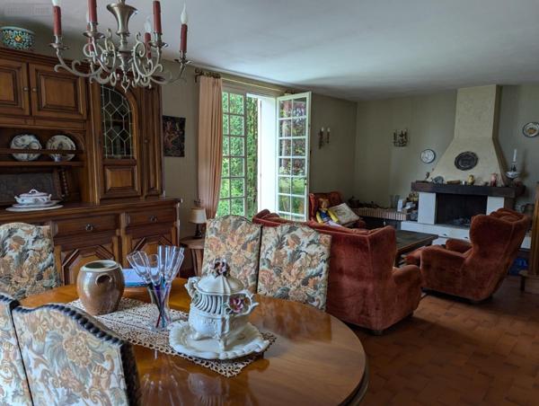 Maison à vendre à Saint-Avertin dans l'Indre-et-Loire (37550), ref : 131   
9 Allée des Ormes