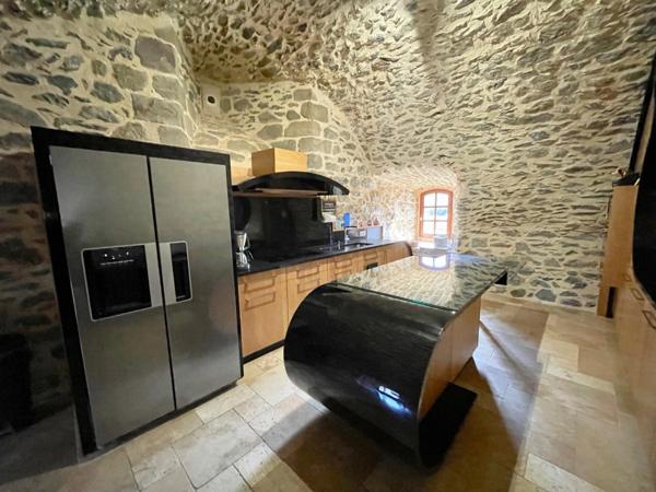 CHATEAU 10 PIECES RESTAURE