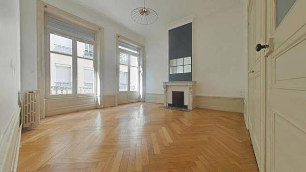 Appartement 4 pièces                                        - 42000 Saint-Étienne Réf : 10178