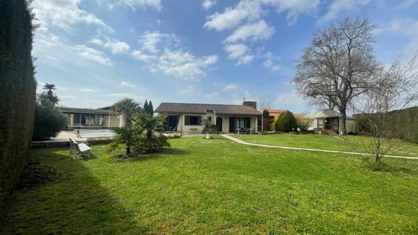 Maison à vendre    6 pièces •  Mios