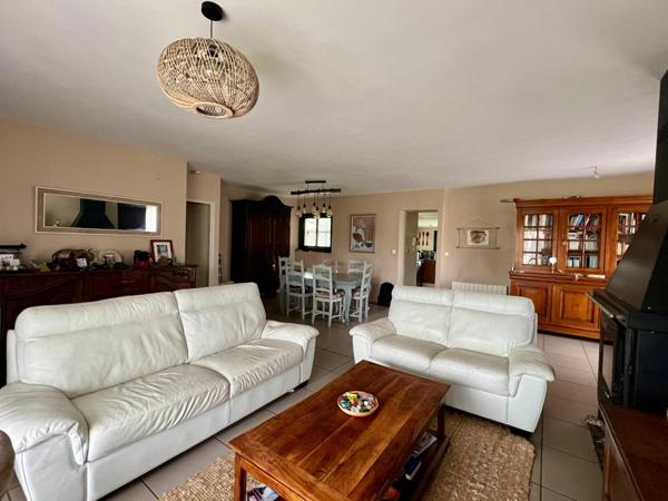 Maison à vendre    6 pièces •  Mios