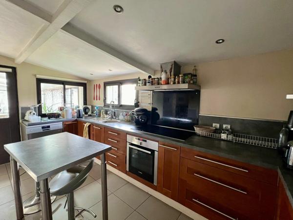 Maison à vendre    6 pièces •  Mios