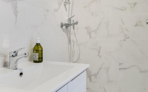 Appartement à vendre    4 pièces • 110 m2 Marseille 8