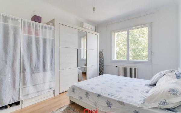 Appartement à vendre    4 pièces • 110 m2 Marseille 8