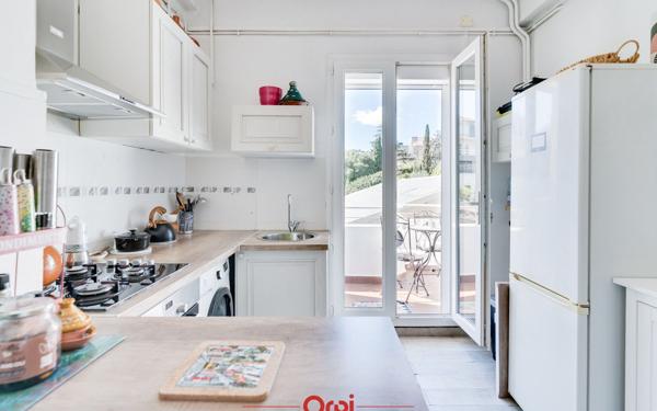 Appartement à vendre    4 pièces • 110 m2 Marseille 8