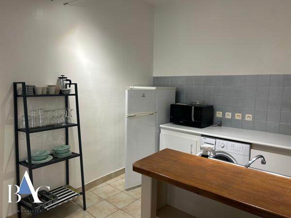 CARCASSONNE - CENTRE-VILLE - T2 MEUBLE - 42 M²