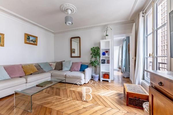 Paris 8ème, Appartement 2 Chambres -  74 m² à vendre