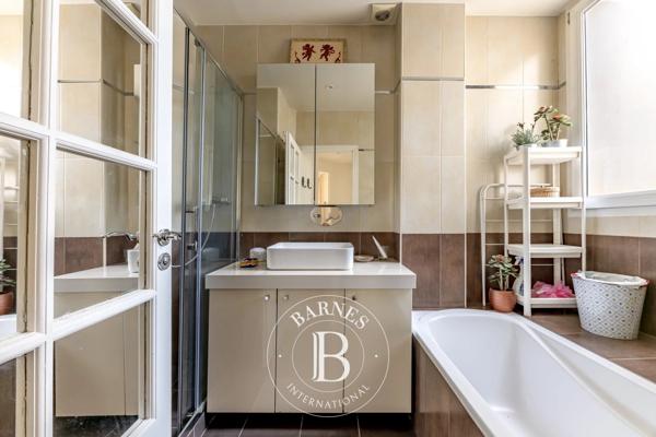 Paris 8ème, Appartement 2 Chambres -  74 m² à vendre