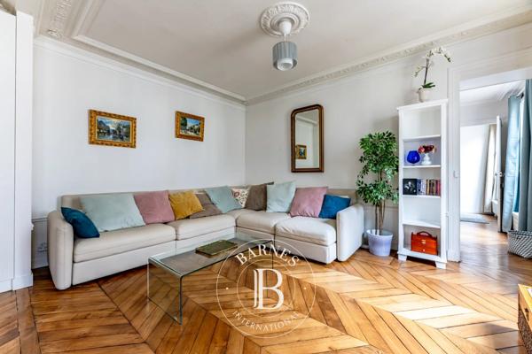 Paris 8ème, Appartement 2 Chambres -  74 m² à vendre
