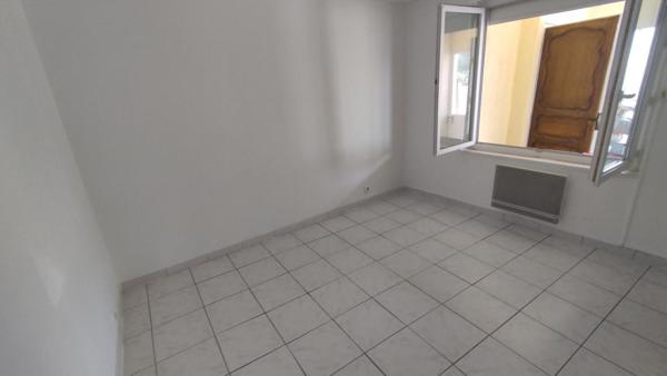 Maison avec jardin et annexe