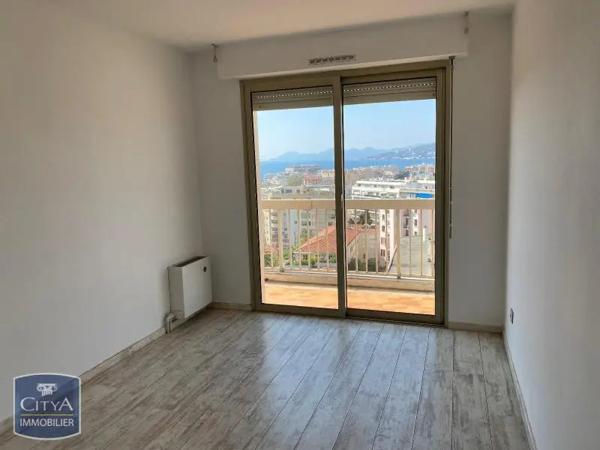 Appartement à louer 2 pièces 44.26m² Antibes (06160)