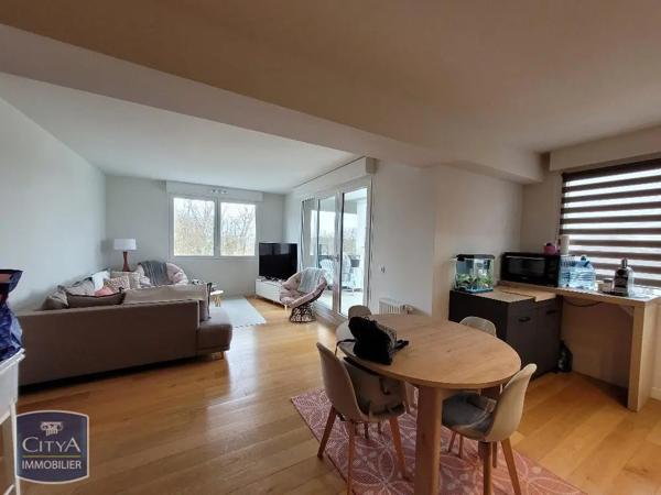 Appartement à louer 3 pièces 77.58m²