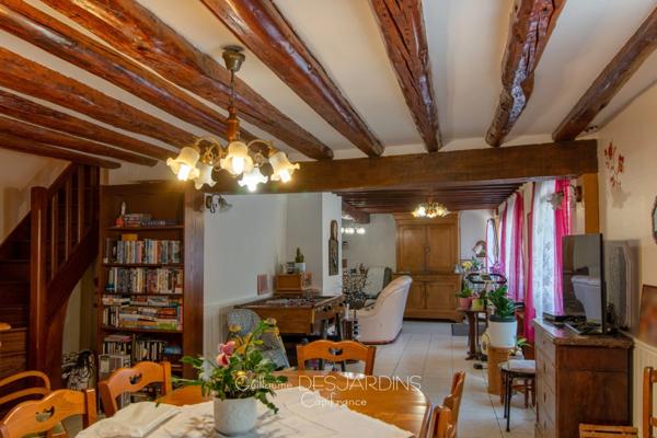 Maison 9 pièces, 6 chambres proche de VIMOUTIERS (61)