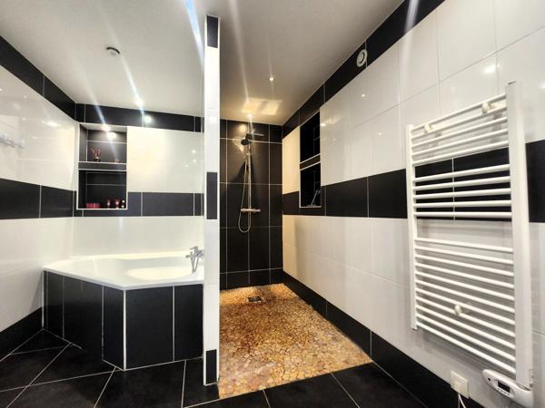 Authentique Maison de Village Rénovée