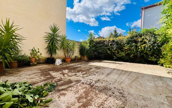 Appartement à vendre    4 pièces • 77 m2 Nîmes