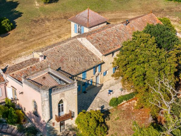 Propriété d'exception aux portes de Lourmarin – Élégant domaine de caractère au cœur du Luberon