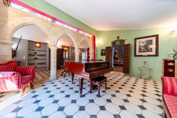 Propriété d'exception aux portes de Lourmarin – Élégant domaine de caractère au cœur du Luberon