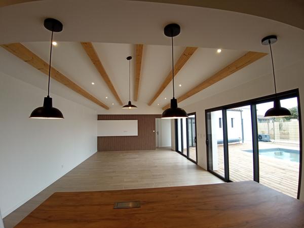 Le Thou (17290) Villa plain pied piscine garage