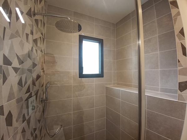 Le Thou (17290) Villa plain pied piscine garage