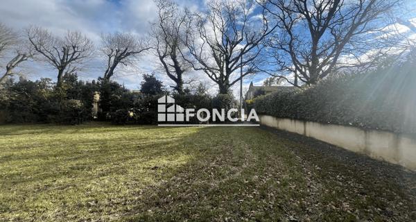 À vendre Terrain 1246 m² - Entraigues-sur-la-sorgue 84320
