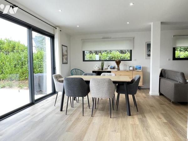 Maison contemporaine 2024 avec 4 chambres sur 724 m²