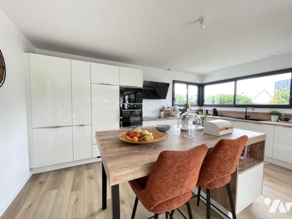 Maison contemporaine 2024 avec 4 chambres sur 724 m²