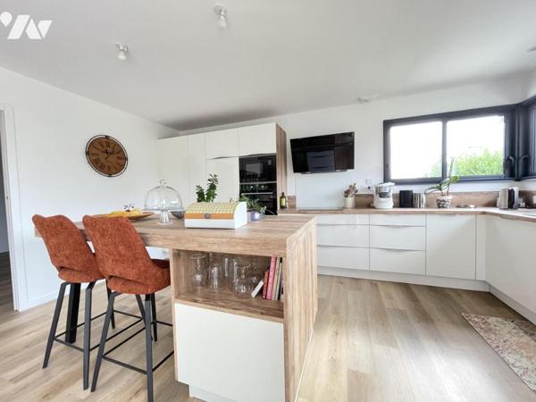 Maison contemporaine 2024 avec 4 chambres sur 724 m²