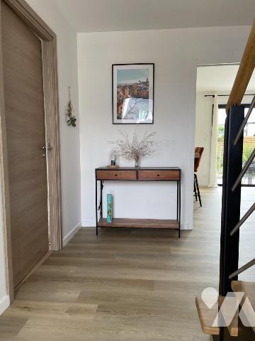 Maison contemporaine 2024 avec 4 chambres sur 724 m²