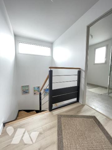 Maison contemporaine 2024 avec 4 chambres sur 724 m²