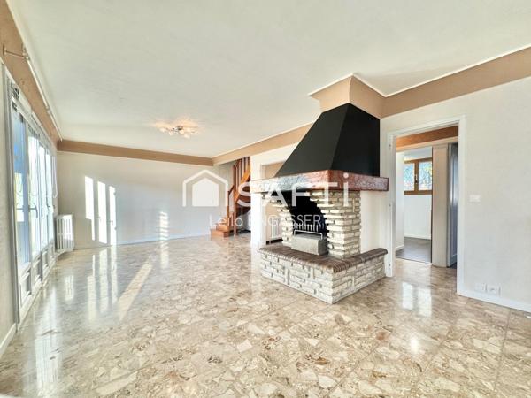 Maison familiale sur sous sol total - Ivry La Bataille