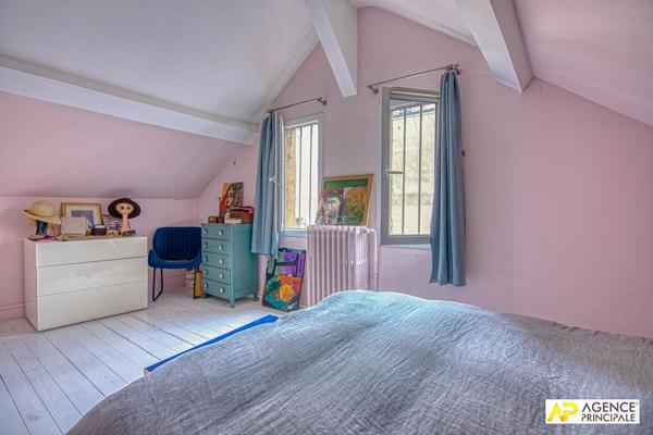 Versailles Chantiers / St Louis Maison10 pièces 264 m² habitables avec jardin de 230 m² 1 880 000 € **  - Référence  28206