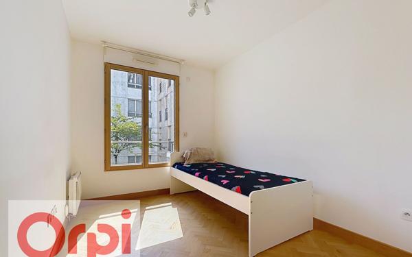 Appartement à vendre    3 pièces • 66 m2 Châtillon