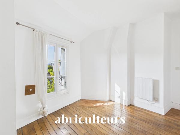 2/3 pièces 37 m² à Nation Dernier étage vue toits Refait à neuf Paris 12