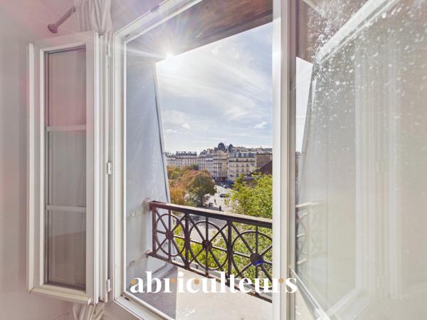 2/3 pièces 37 m² à Nation Dernier étage vue toits Refait à neuf Paris 12