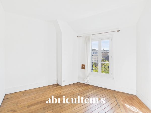 2/3 pièces 37 m² à Nation Dernier étage vue toits Refait à neuf Paris 12