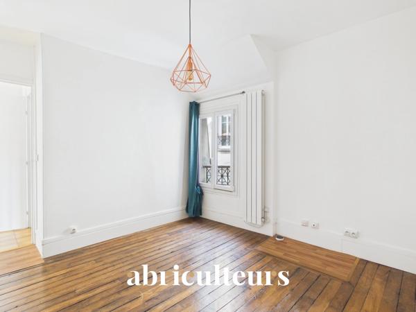 2/3 pièces 37 m² à Nation Dernier étage vue toits Refait à neuf Paris 12