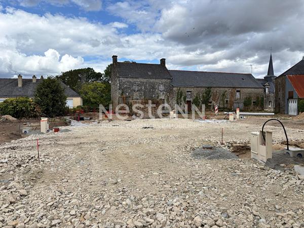 MAISON EN PIERRE À RÉNOVER À VENDRE À SULNIAC CENTRE MORBIHAN