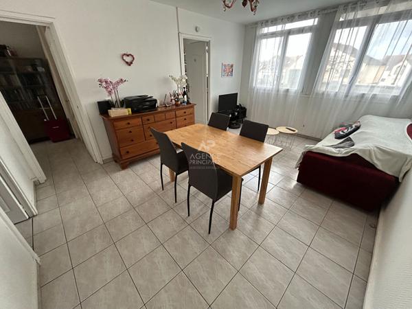 Appartement Poissy 4 pièce(s) 68 m2 199 000 € ** - Référence 9071