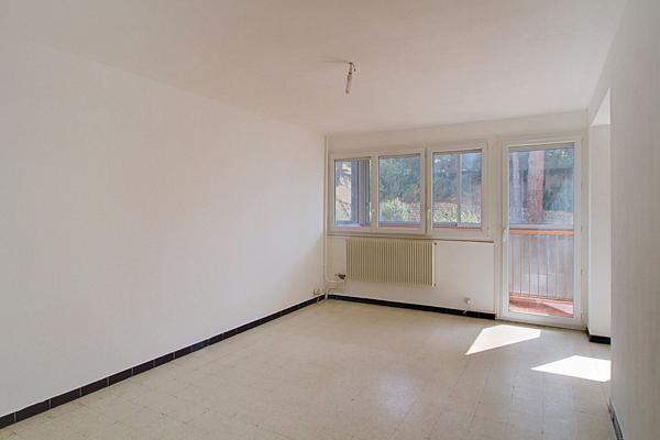A VENDRE en EXCLUSIVITE à DRAGUIGNAN - Appartement T4 traversant et lumineux - 65m2