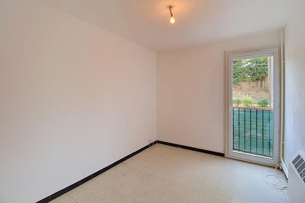 A VENDRE en EXCLUSIVITE à DRAGUIGNAN - Appartement T4 traversant et lumineux - 65m2