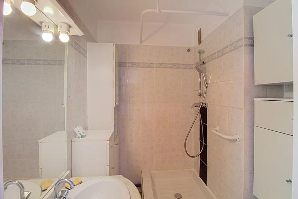 A VENDRE en EXCLUSIVITE à DRAGUIGNAN - Appartement T4 traversant et lumineux - 65m2