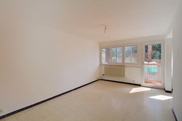 A VENDRE en EXCLUSIVITE à DRAGUIGNAN - Appartement T4 traversant et lumineux - 65m2