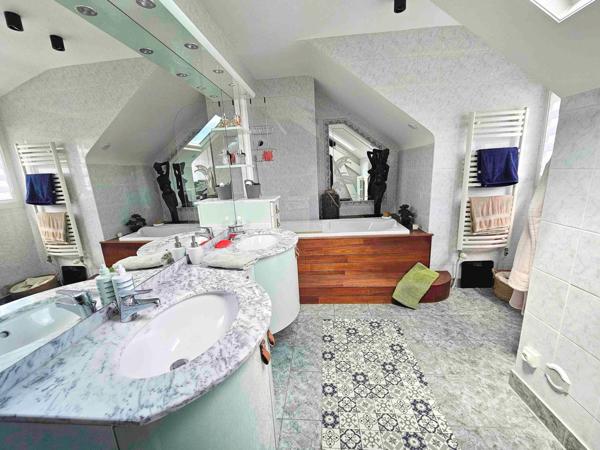 Maison à Saumur, 49400 - 8 pièces 202m²