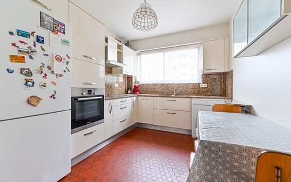 Appartement à vendre    2 pièces • 60,60 m2 Paris 12