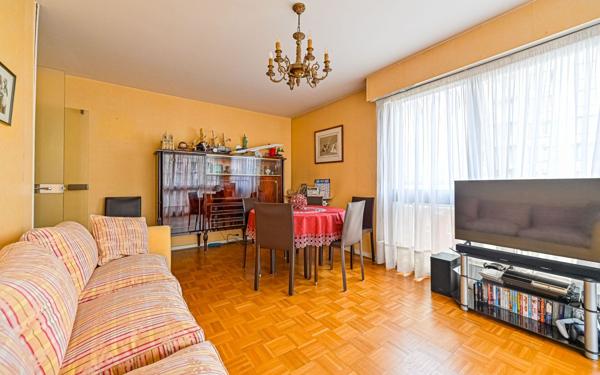 Appartement à vendre    2 pièces • 60,60 m2 Paris 12