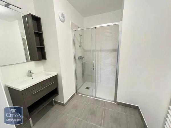 Appartement à louer 3 pièces 76.86m²