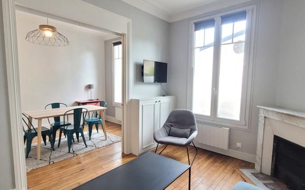 Appartement à louer    3 pièces • 48,61 m2 Issy-les-Moulineaux