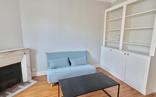 Appartement à louer    3 pièces • 48,61 m2 Issy-les-Moulineaux