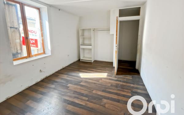 Immeuble à vendre    5 pièces • 121,70 m2 Loriol-sur-Drôme