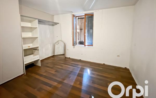 Immeuble à vendre    5 pièces • 121,70 m2 Loriol-sur-Drôme